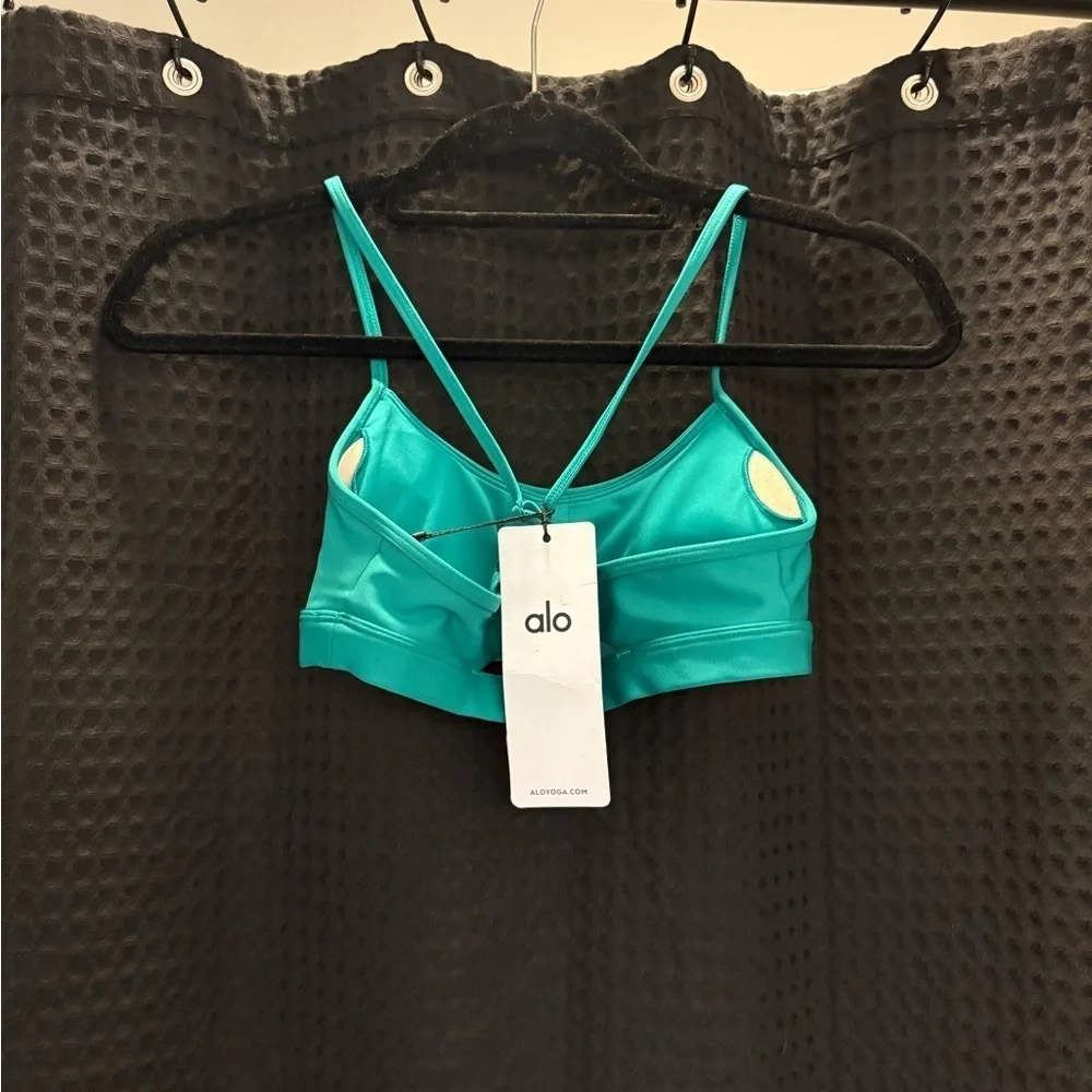 ALO Yoga Airlift Intrigue Bra XS Limited: Spruce Green NWT